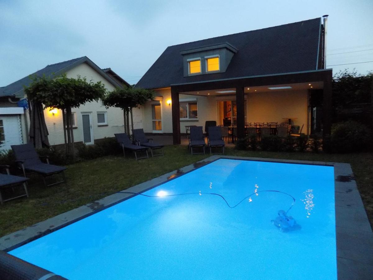 Villa Maas & Kempen Maaseik Esterno foto