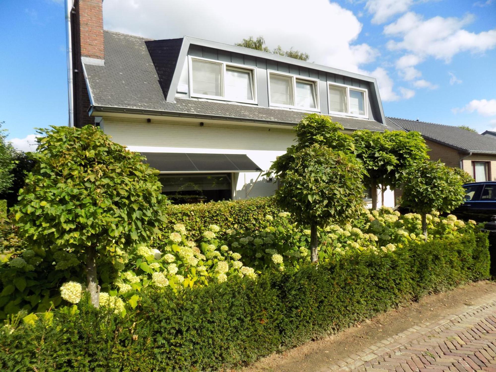 Villa Maas & Kempen Maaseik Esterno foto